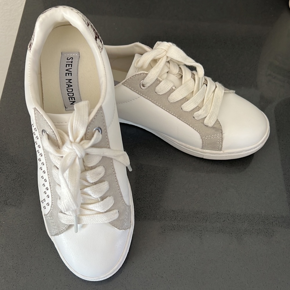 macy's steve madden tennis shoes